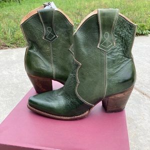 “Baila” Bootie